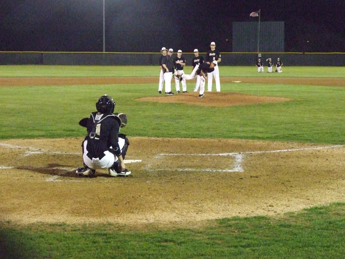 Image: Changing pitchers to Caden Jacinto in the sixth inning.