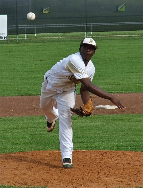 Image: Italy JV Gladiator Pitcher, Marvin Cox, started on the mound against the the Clifton JV Cubs.