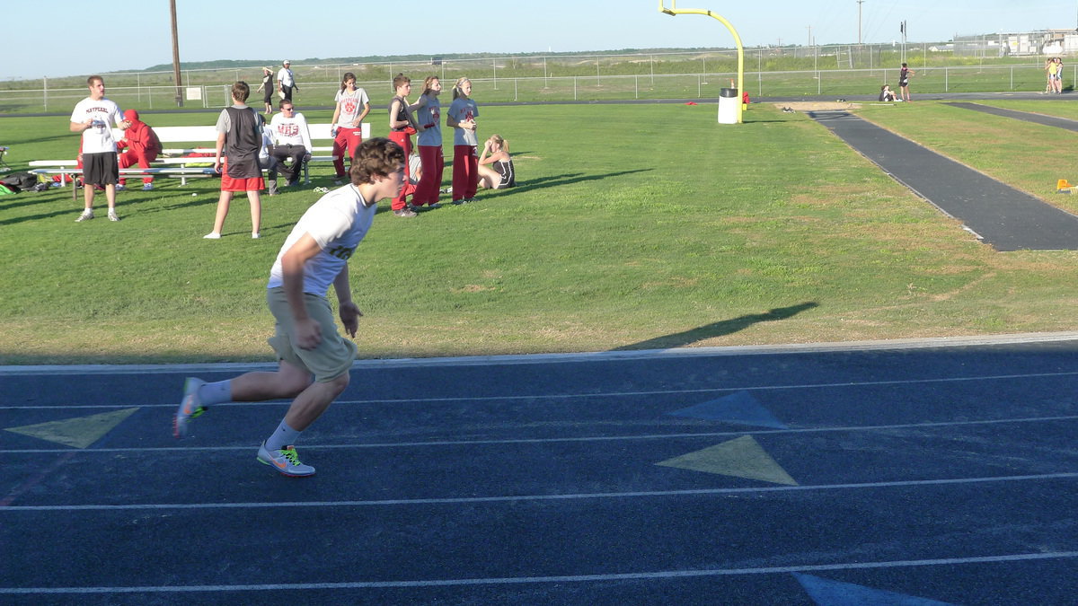 Image: Hunter Merimon recorded a first place finish in the 200m race.