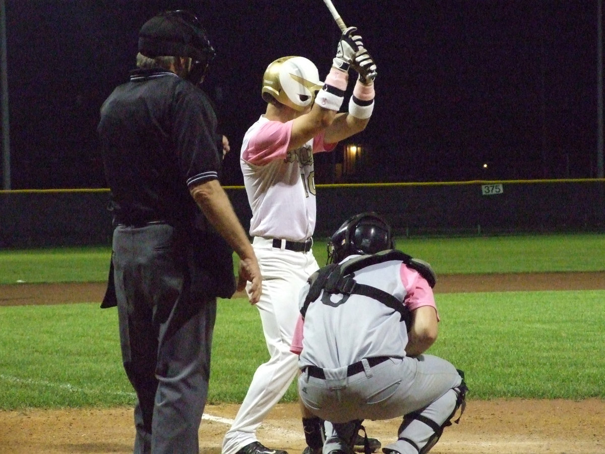 Image: Chase Hamilton(10) says, “Throw me a fastball.”