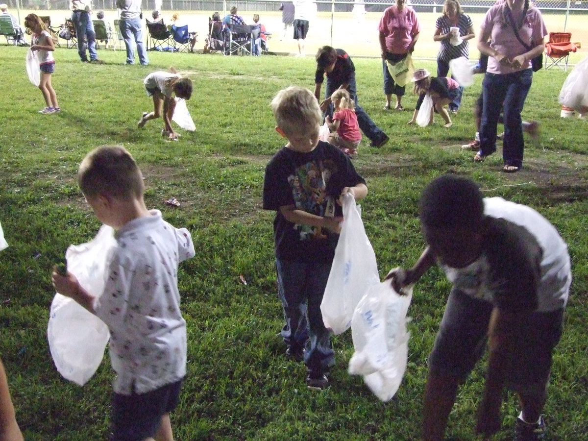 Image: Stafford kids enjoy 4th inning as much as the parents do.