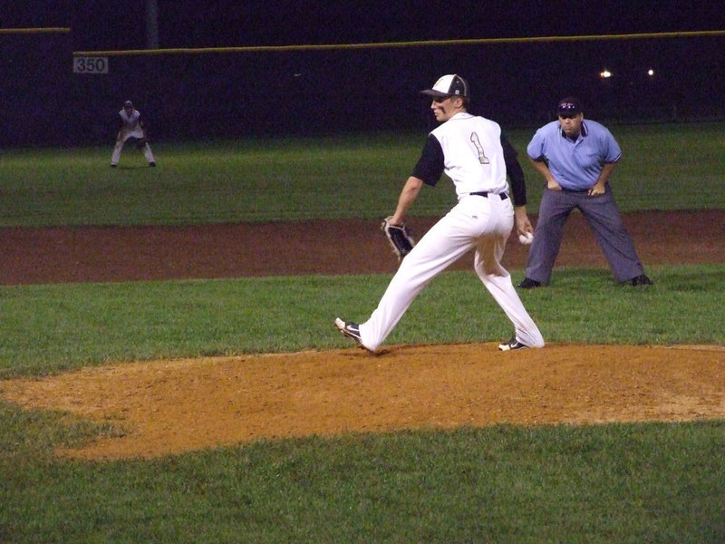 Image: Ross Stiles pitches in the 6th inning.