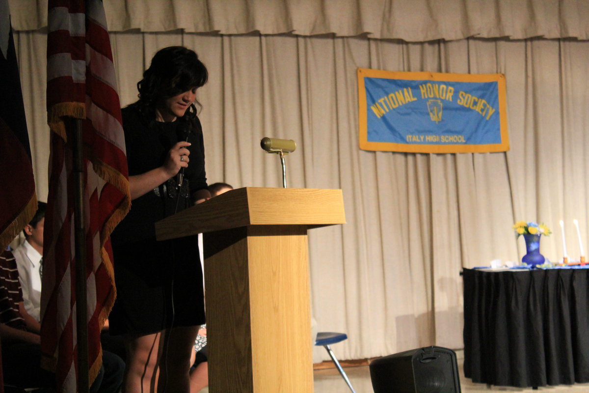 Image: Kayltyn Bales (senior) reads the NHS “Leadership” pledge.