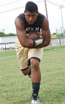 Image: Jalarnce Jamal lewis represents the muscle, speed, power and pain that Italy’s backfield will be bringing to their 1A competition.