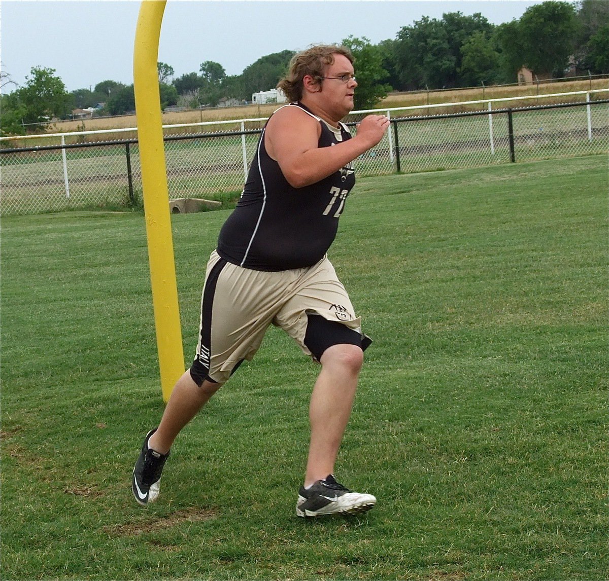 Image: Colin Newman gives it all he has for his teammates.