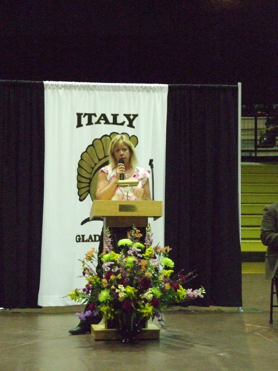 Image: IHS Counserlor, Sharon Davis, helped announce the honors and scholarships.