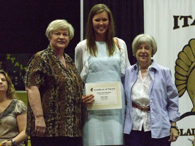 Image: Kaitlyn Rossa received the Jewell Major Scholarship.