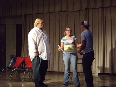 Image: One Act Play includes Logan Owens, Tia Russell, Katelynn Smith and Haden Wood.