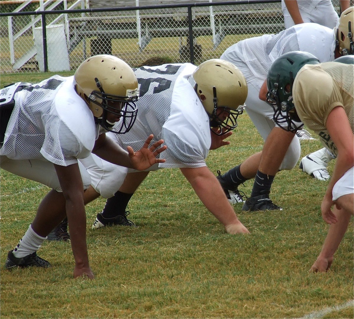 Image: Gladiators Paul Harris(7) and Hank Seabolt(76) are ready to rumble on defense.