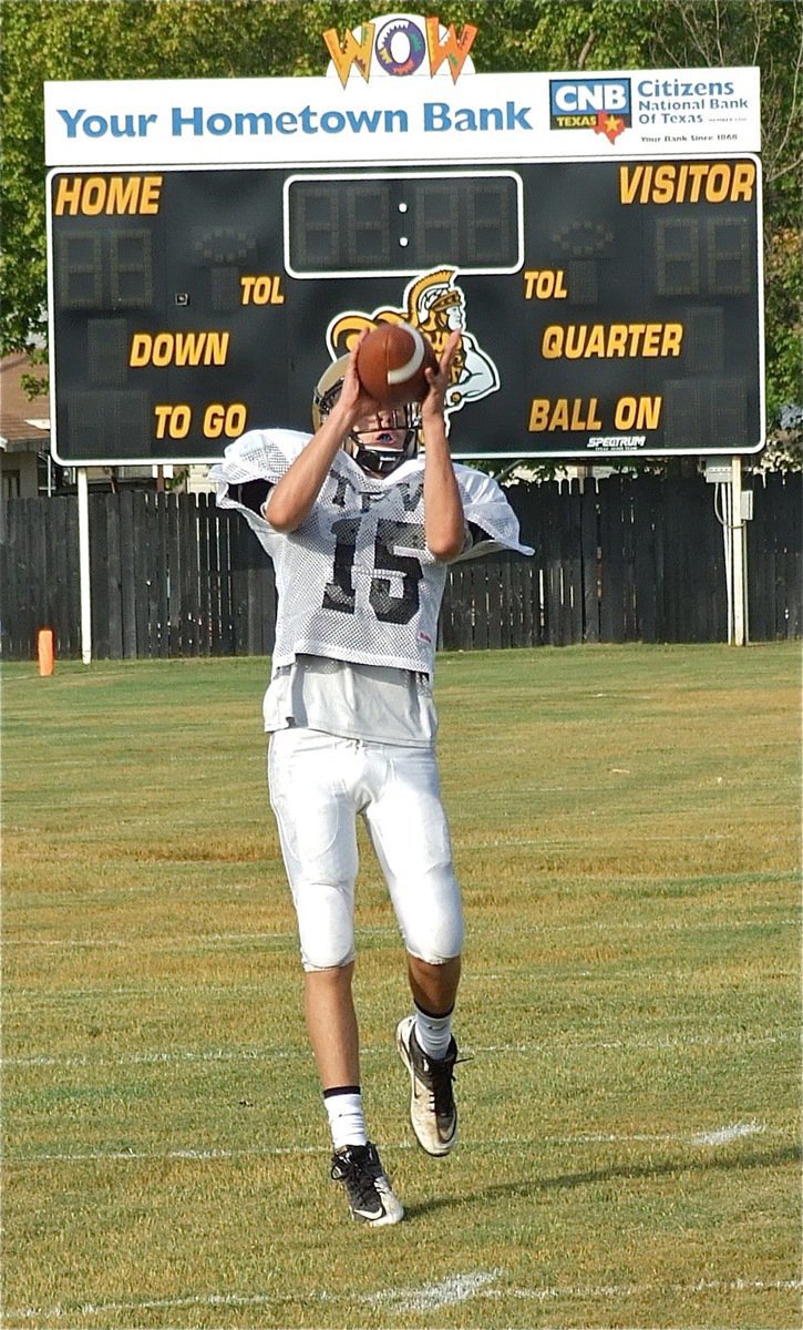 Image: Italy’s Ryan Connor(15) simulates picking off the ball during pre game warmups.