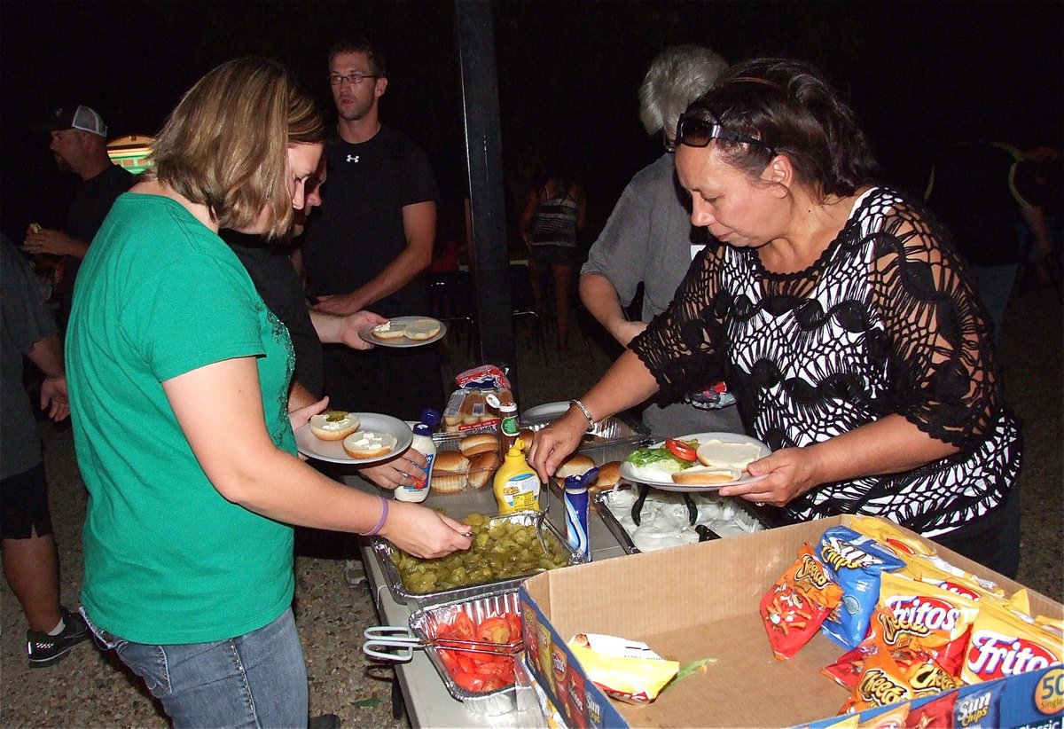 Image: Everyone digs in.