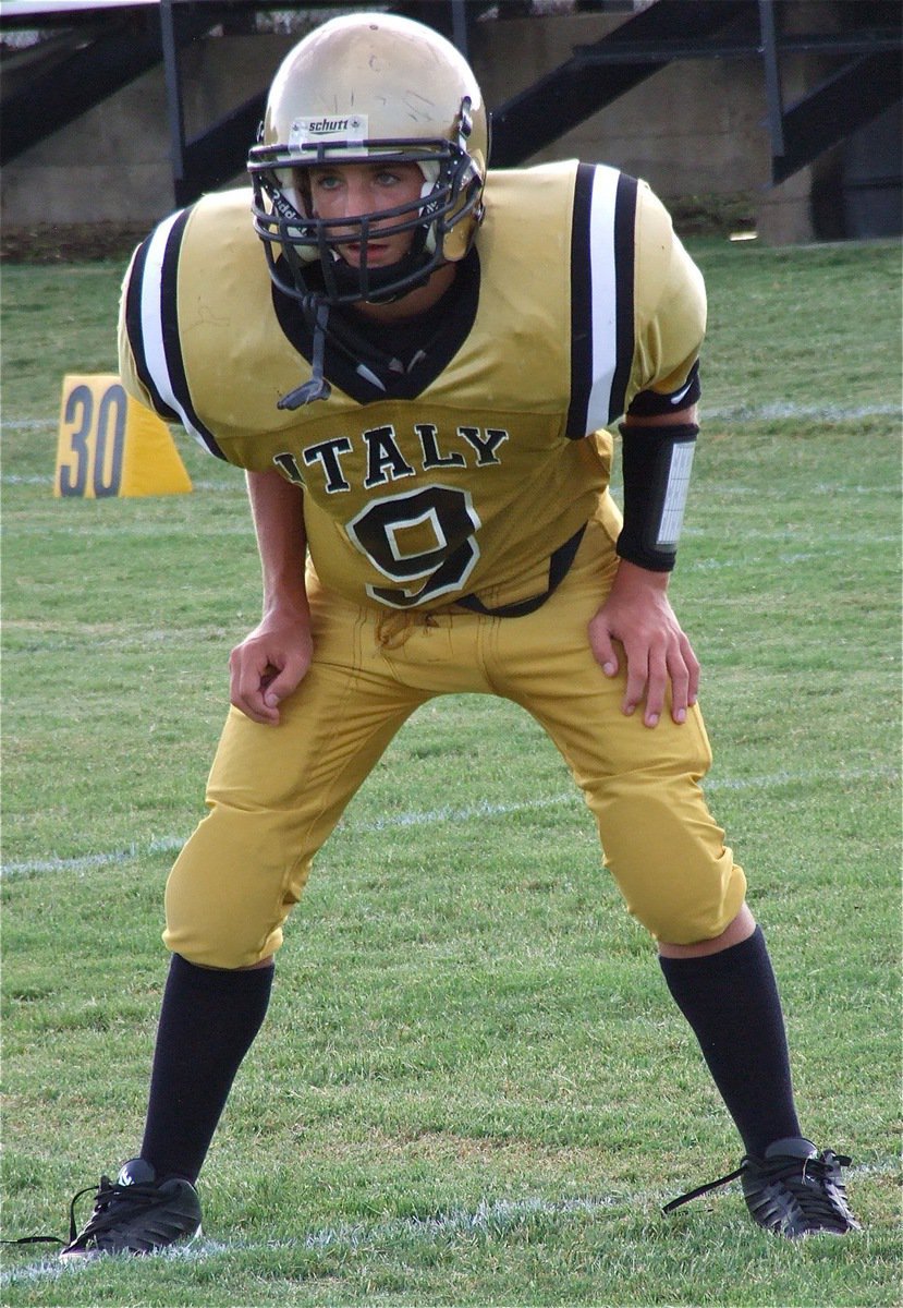 Image: JV cornerback Levi McBride(9) awaits the snap of the ball for Italy.