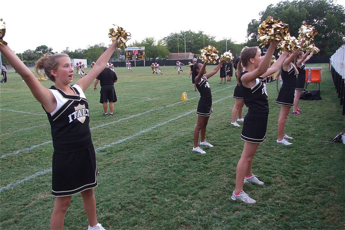 Image: The Italy Junior High Cheerleaders entertain the fans!