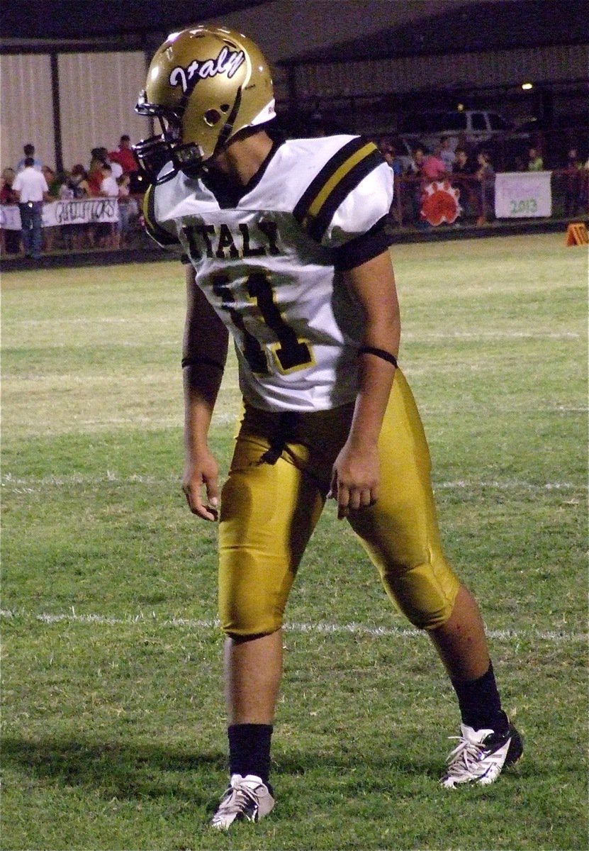 Image: Gladiator receiver Reid Jacinto(11), a senior, awaits the snap.