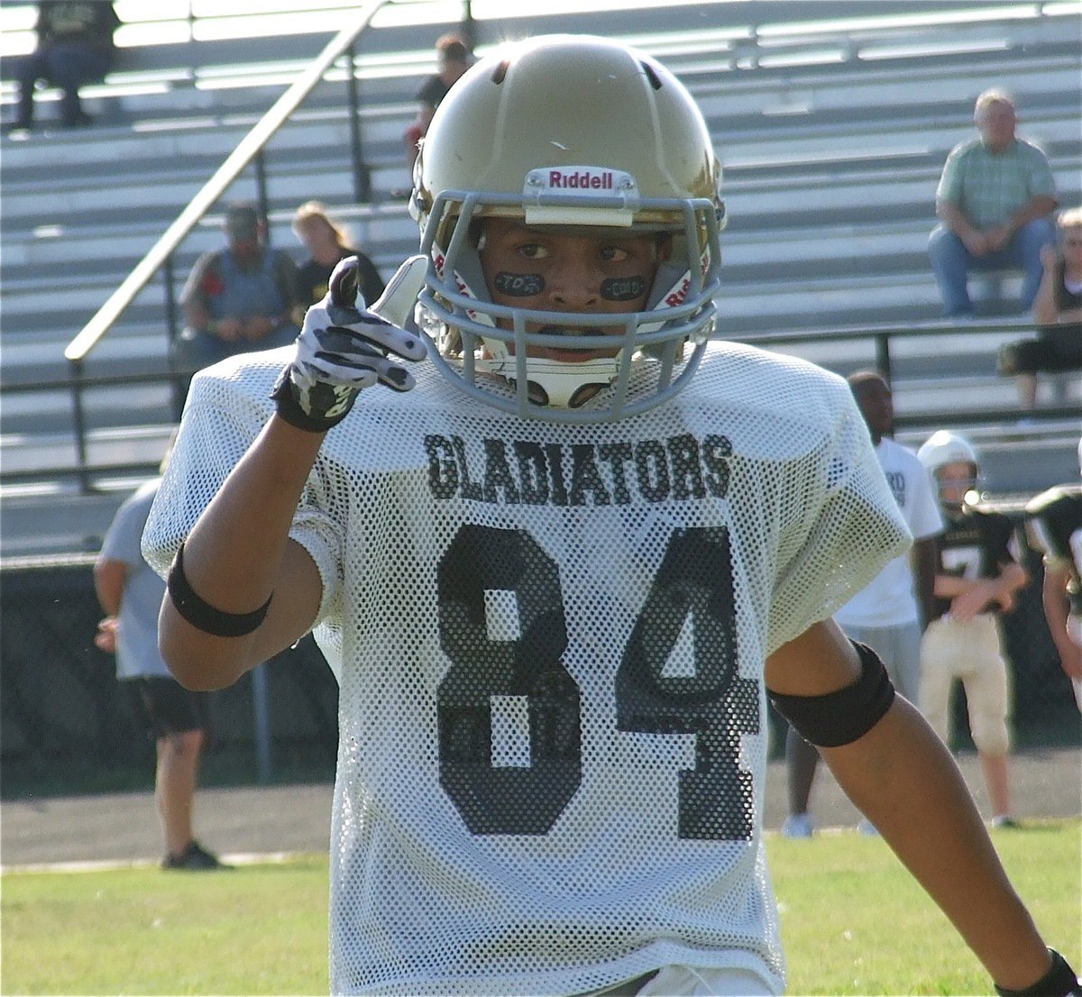 Image: Fabian Cortez(84) verifies his alignment with the sideline official.