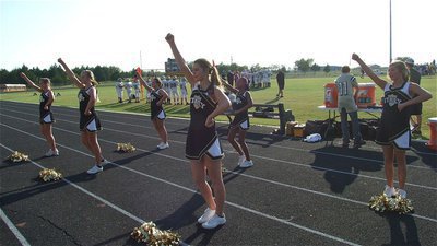 Image: The Italy Junior High Cheerleaders in action against Hubbard.
