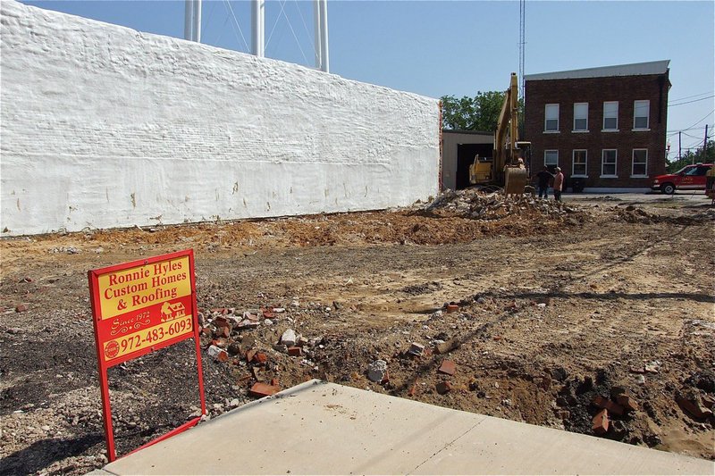 Image: The site of the new outdoor pavilion center being constructed in downtown Italy with locally owned Ronnie Hyles Custom Homes and Roofing overseeing the project.