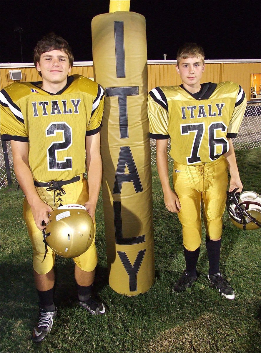 Image: Hunter Merrimon(2) saw his first action in the backfield this season and then Hico saw him from behind as he ran for 2-touchdowns in four just carries. Brandon Connor(2) got his first start at center for Italy’s JV team and helped lead his teammates to their third win of the season.