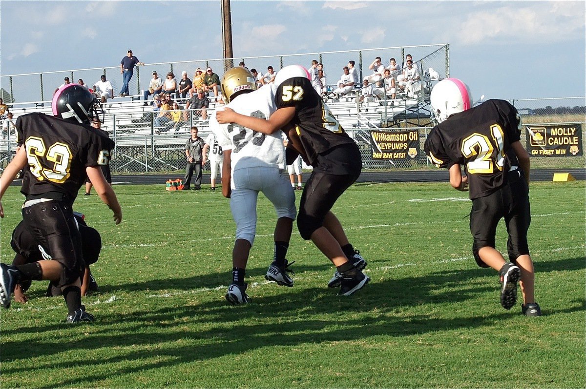 Image: Kendrick Norwood(20) crosses the goal line for Italy.