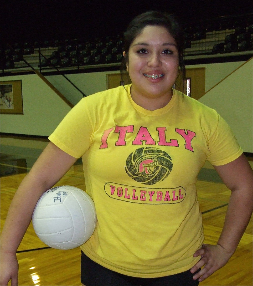 Image: Monserrat Figueroa is set to take on Covington inside the Italy Coliseum dome.