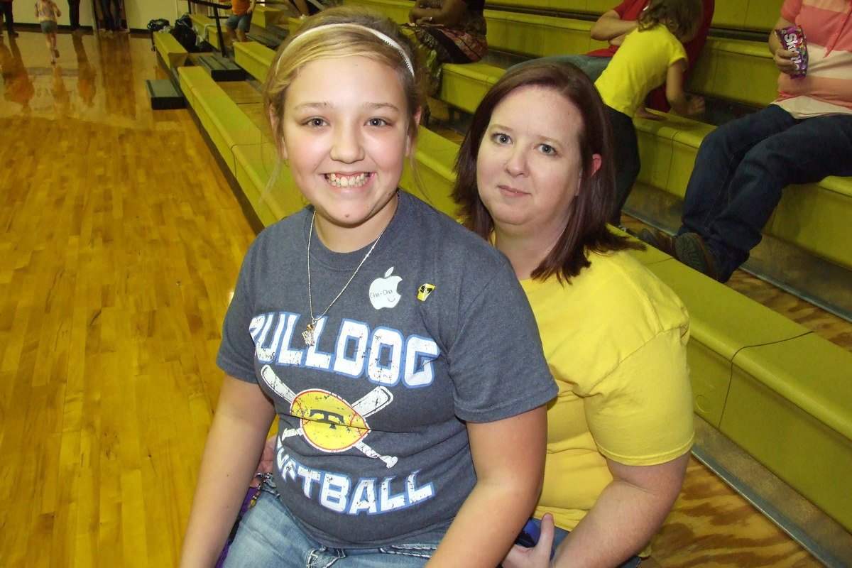 Image: Brycelyn Richards and her aunt Michele Walton are excited for Italy’s senior Lady Gladiators during Senior Night.