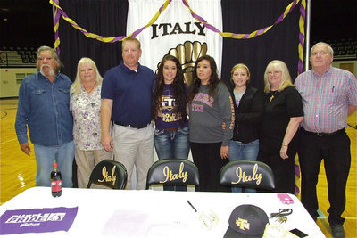Image: Alyssa Richards with her family following her official signing a letter of commitment to Tennessee Tech University. (L-R) Grandparents Leo and Rita Garza, Allen Richards (Dad), Alyssa Richards, Tina Richards (Mom), Brycelyn Richards (Little sister) and Grandparents Elaine and Greg Richards.