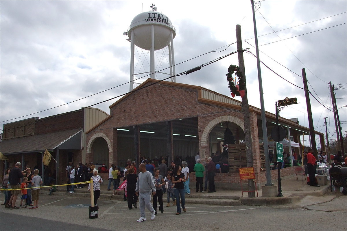 Image: The new pavilion features two romanesque archways at its entrance, spaces for vendor booths and personalized brick placeholders along its pony walls with Italy City Hall continuing to accept custom brick orders to be added to the walls.