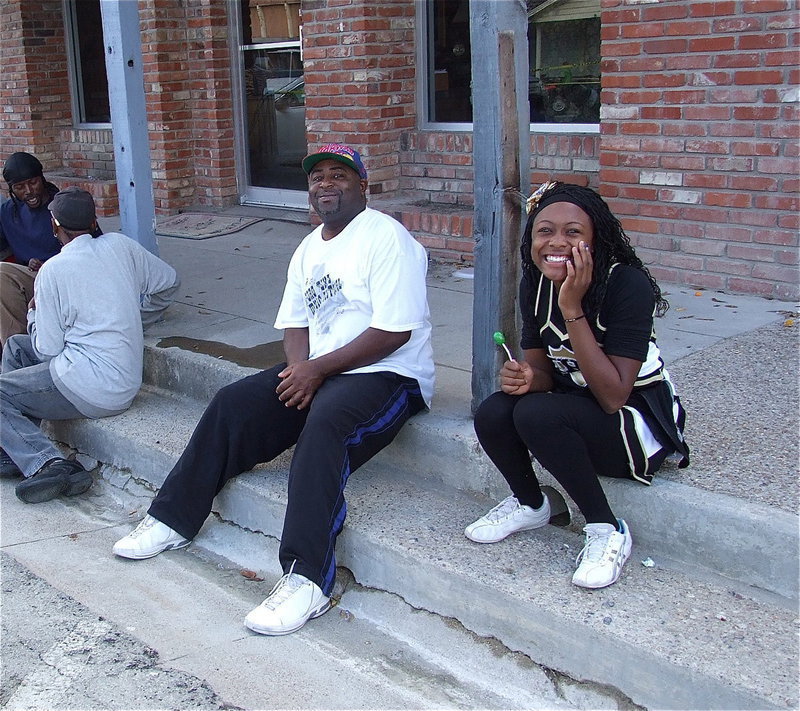 Image: Maylin Davis and K’Breona Davis take a break.