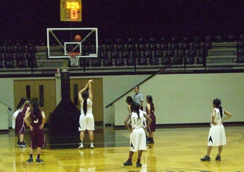 Image: Senior Alyssa Richards #24 shoots a free shot.