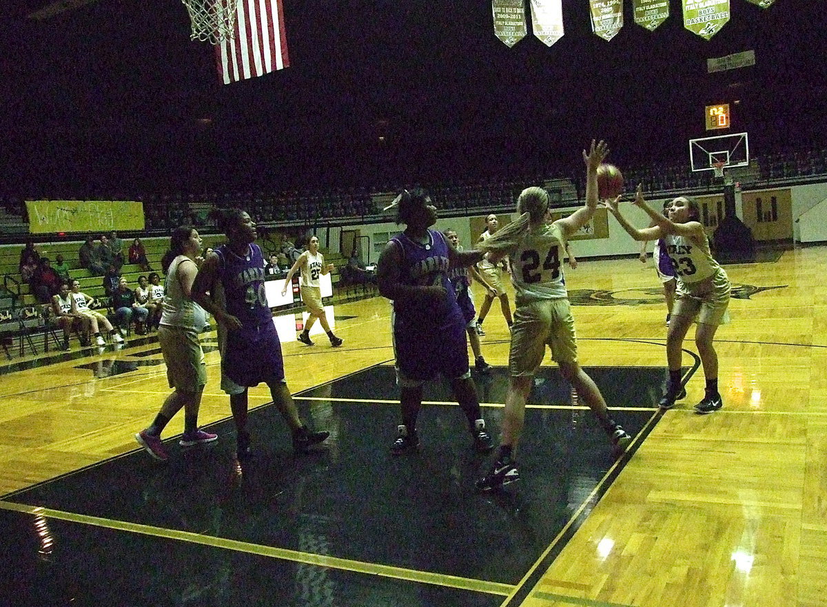 Image: Vanessa Cantu(23) secures an offensive rebound for Italy’s A-Team girls.