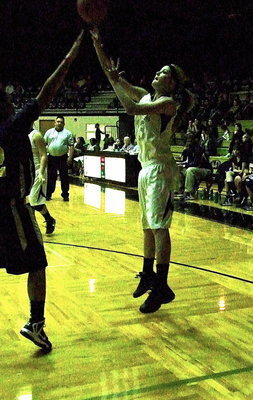 Image: Haylee Turner(13) puts in 8-points for the lady Gladiators.