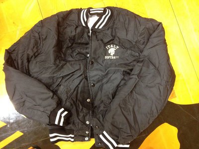 Image: An Italy Softball jacket for those windy outings.