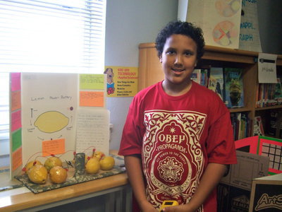 Image: Evan Cunningham (3rd grade) took third place for his Lemon Battery.
