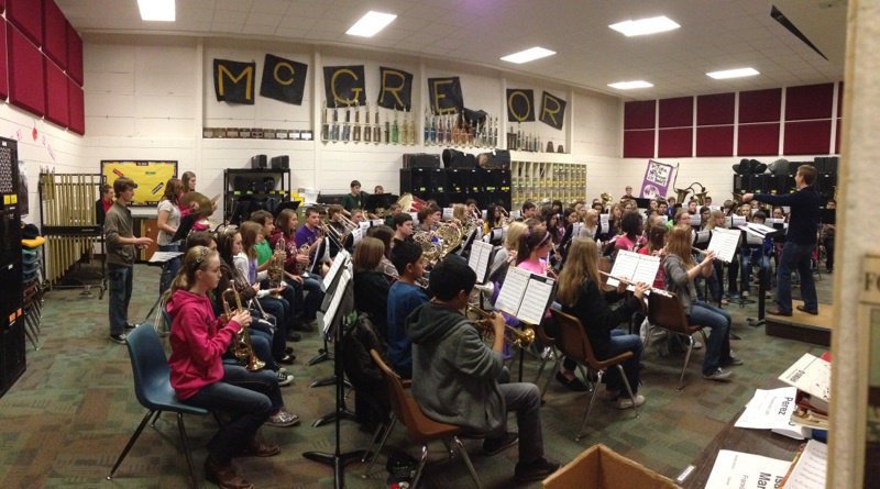 Image: Middle School Band practices