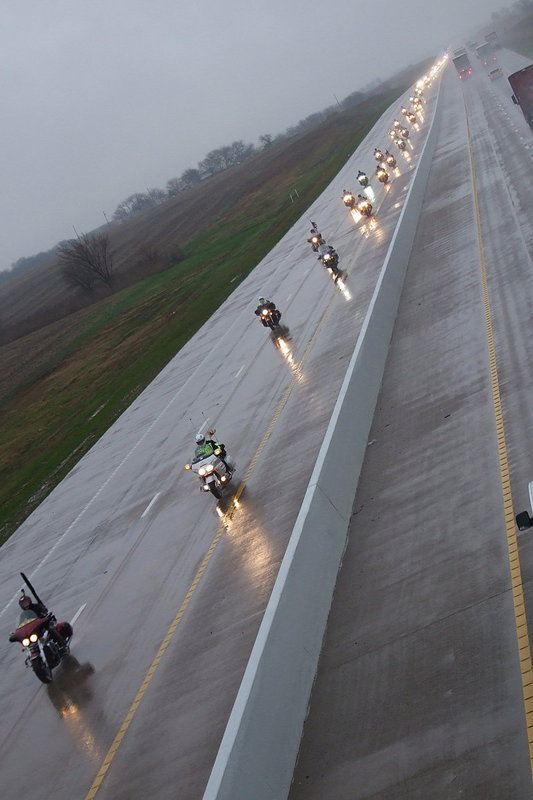 Image: The Chris Kyle procession stretches for miles.