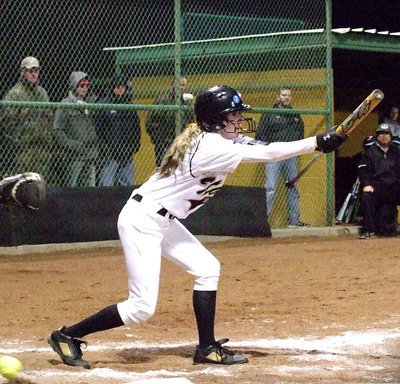 Image: Kelsey Nelson(14) fouls a bunt attempt off with Italy’s offense yet to hit full stride.