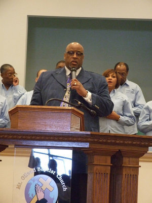Image: Dr. Denny D. Davis spoke to the audience at Mt. Gilead.