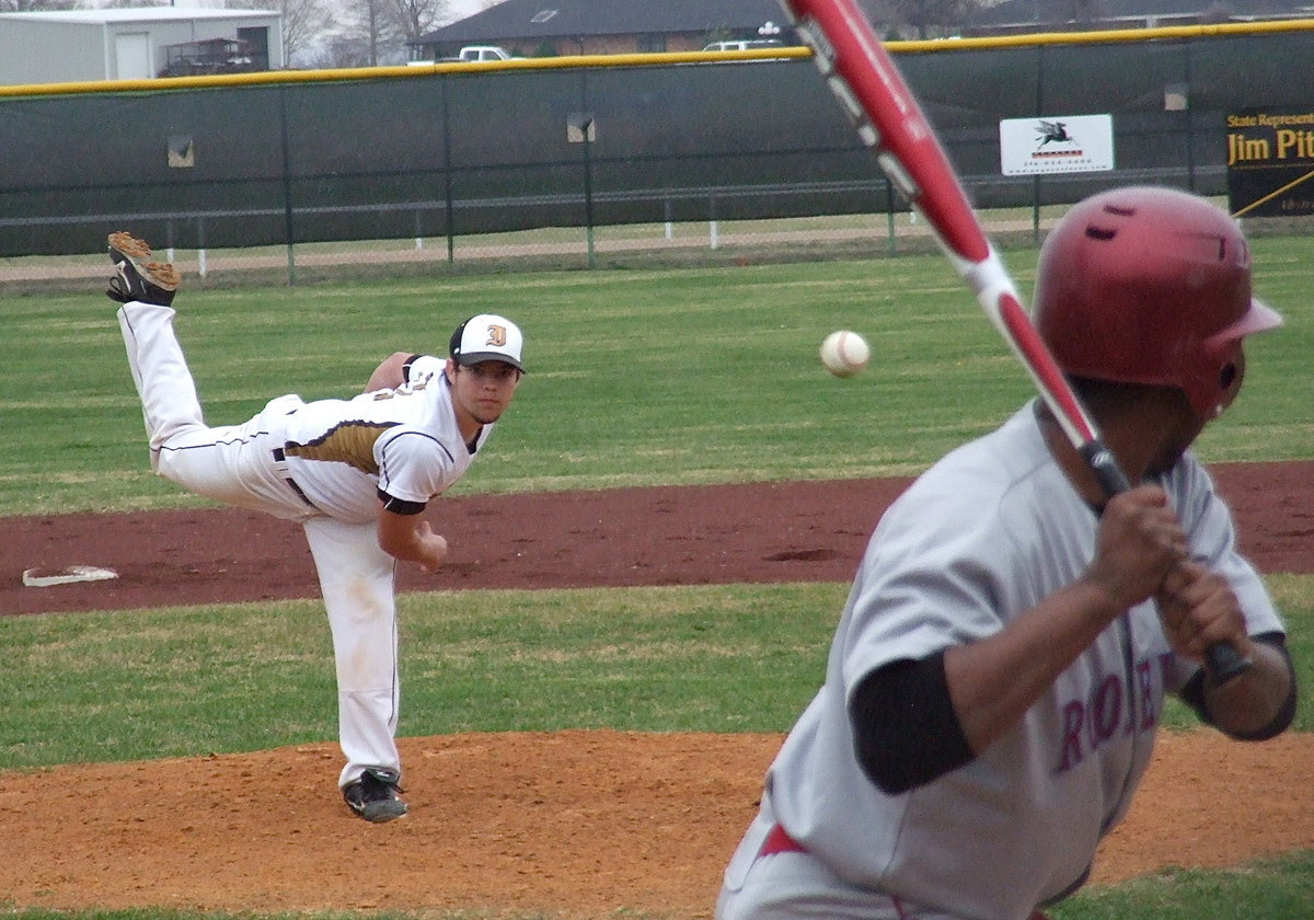 Image: Italy pitcher Tyler Anderson gets the win against Roosevelt in his returning debut after coming off the injured list.