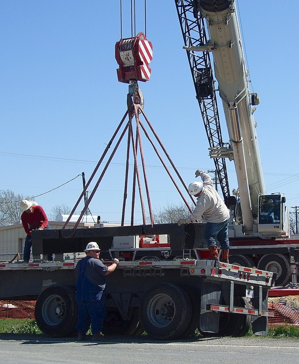 Image: Bringing in the big guns to lift the heavy stuff.