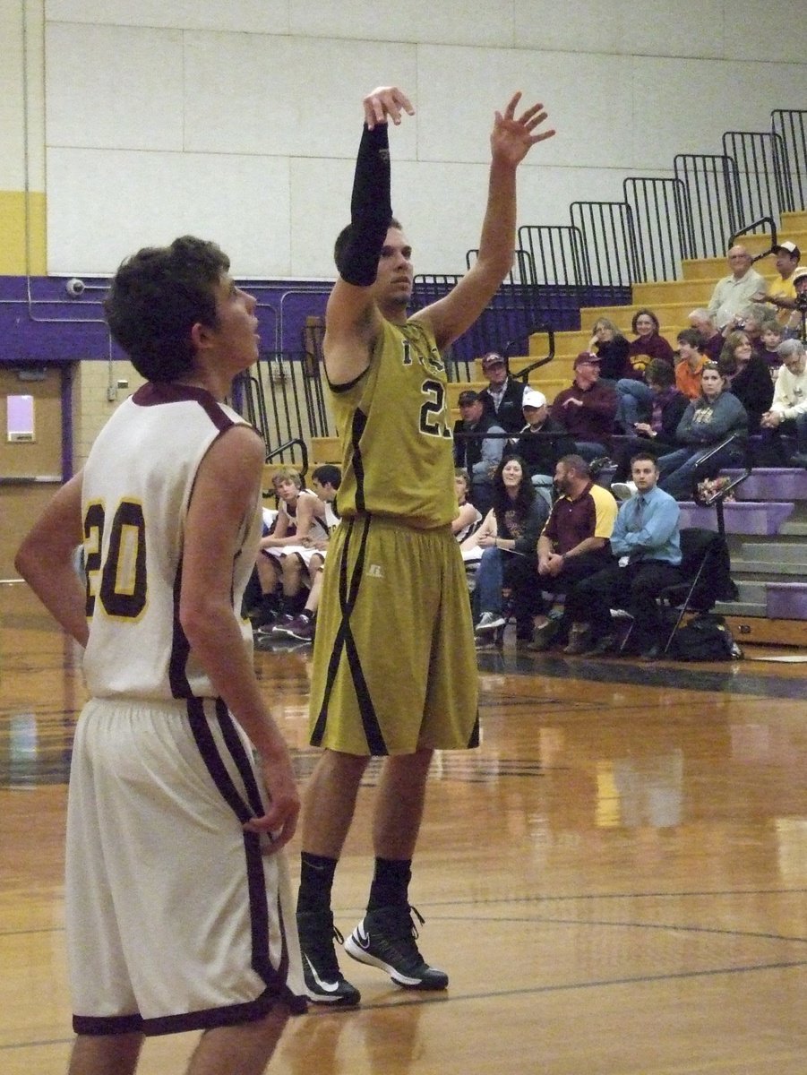 Image: Senior Gladiator Cole Hopkins(21) is a precision shooter from the foul line.