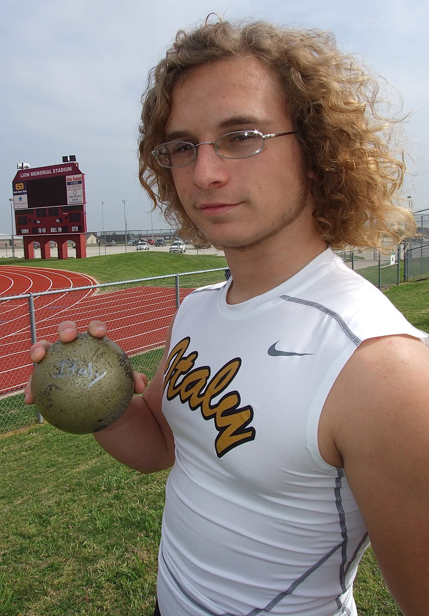 Image: Shad Newman displays an Italy shot put.