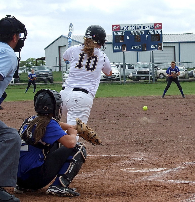 Image: Lady Gladiator Paige Westbrook(10) hits with Italy clinging to a 1 run lead.