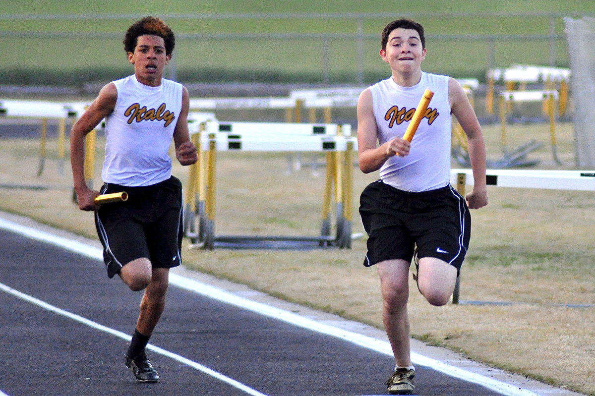 Image: Italy’s Tylan Wallace and Eli Garcia challenge each other during the race.