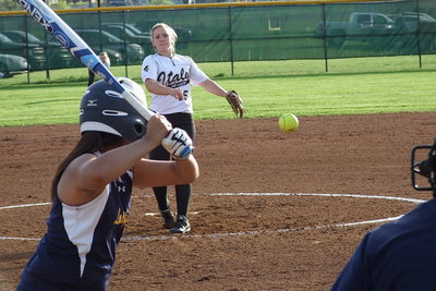 Image: Italy’s Jaclynn Lewis(15) finished with 12 strikeouts against Grand Prairie Advantage.