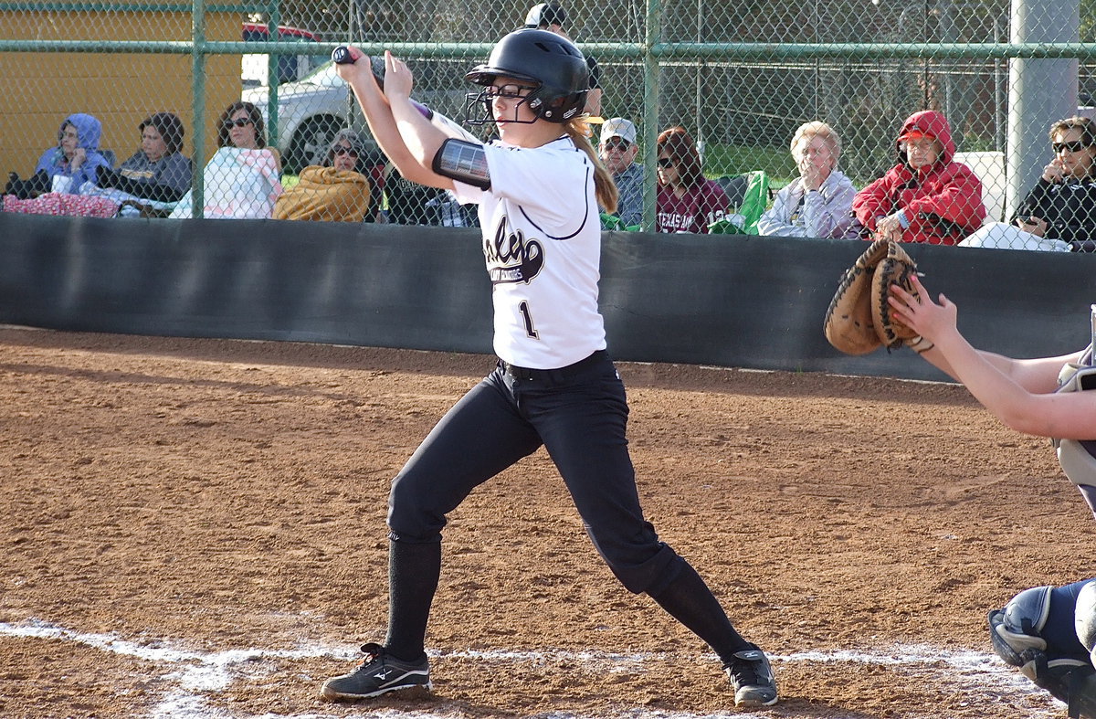 Image: Bailey Eubank(1) connects on the ball.