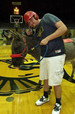Image: Hollywood’s Heroes’ Zack Boykin is super exited about participating in donkey basketball.