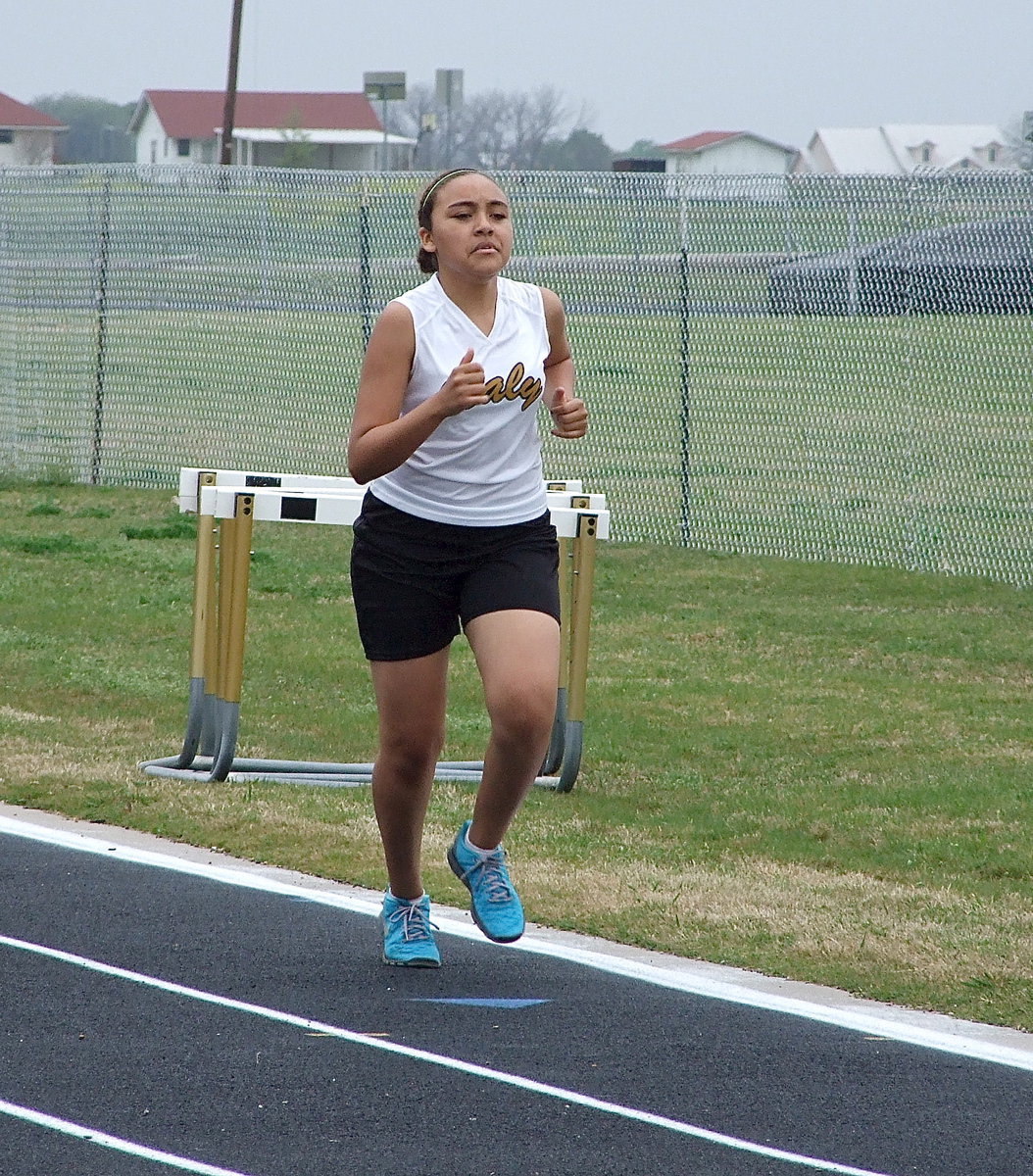 Image: Italy’s Vanessa Cantu races for the finish line.