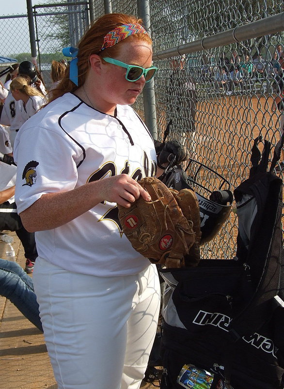 Image: Senior Lady Gladiator Katie Byers(13) chooses her weapon.