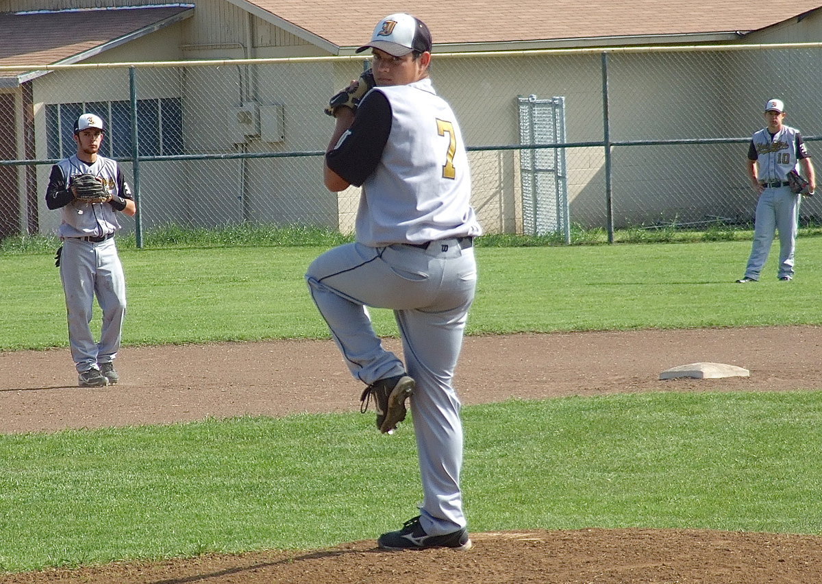 Image: Seniors Caden Jacinto(1) and Chase Hamilton(10) backup up junior pitcher Tyler Anderson(7) as Anderson helps lead Italy to a 16-1 victory of Avalon to clinch the outright 2013 district championship.