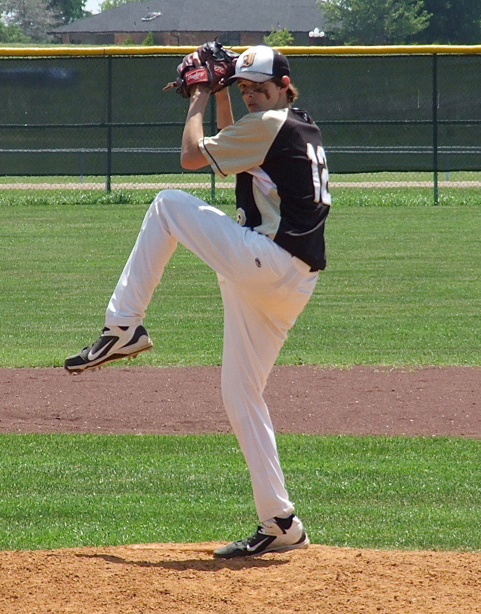 Image: Ty Windham(12) brings the heat against Clifton.